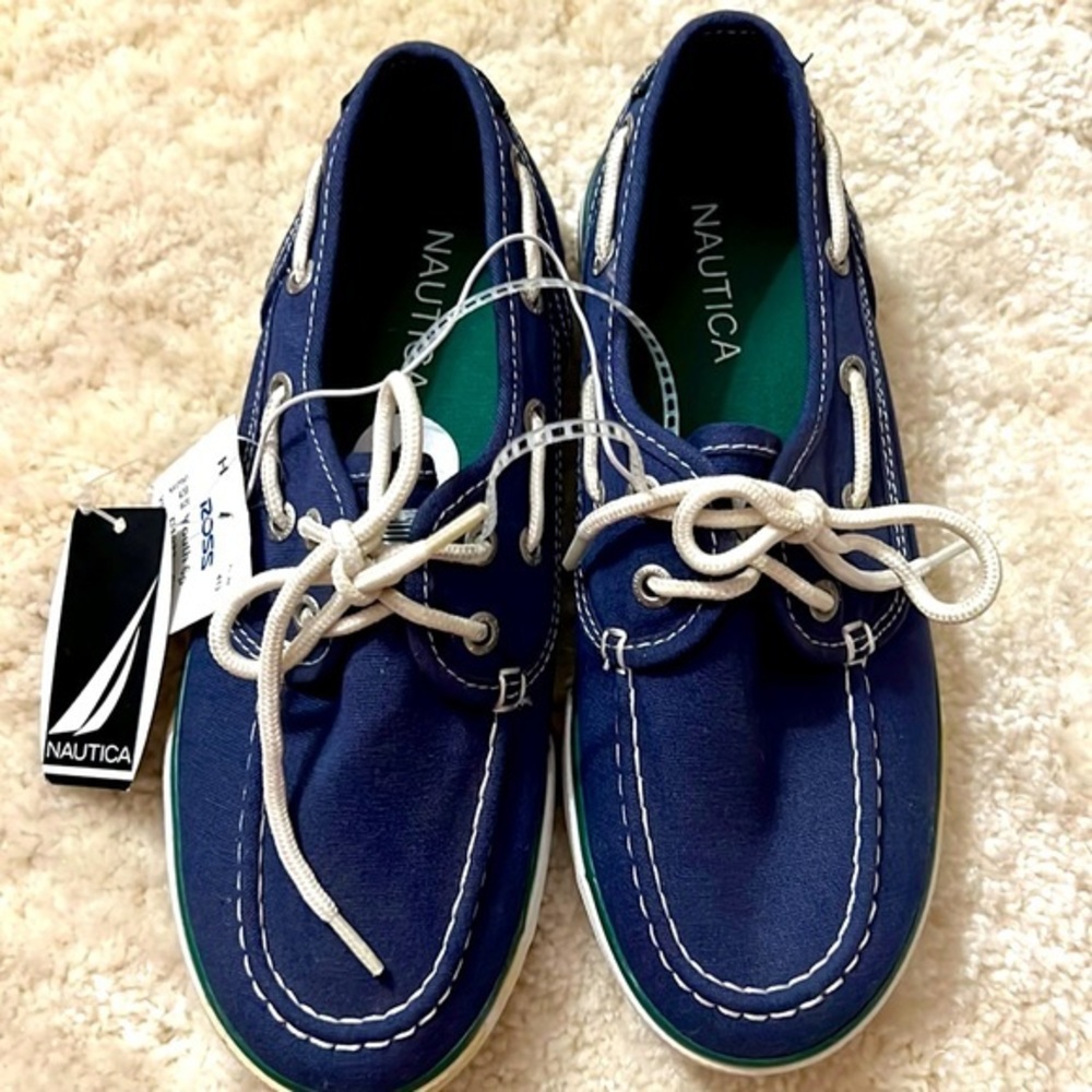 Boys Nautica  Little Kid Spinnaker Boat Shoe size 2 in Navy Canvass